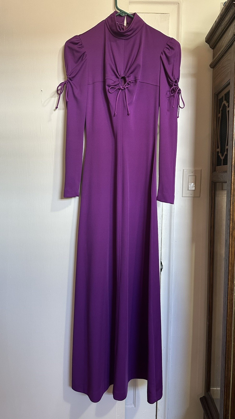 Vintage| 1970s Mikey Jrs Of California | Purple Keyhole Maxi Dress
