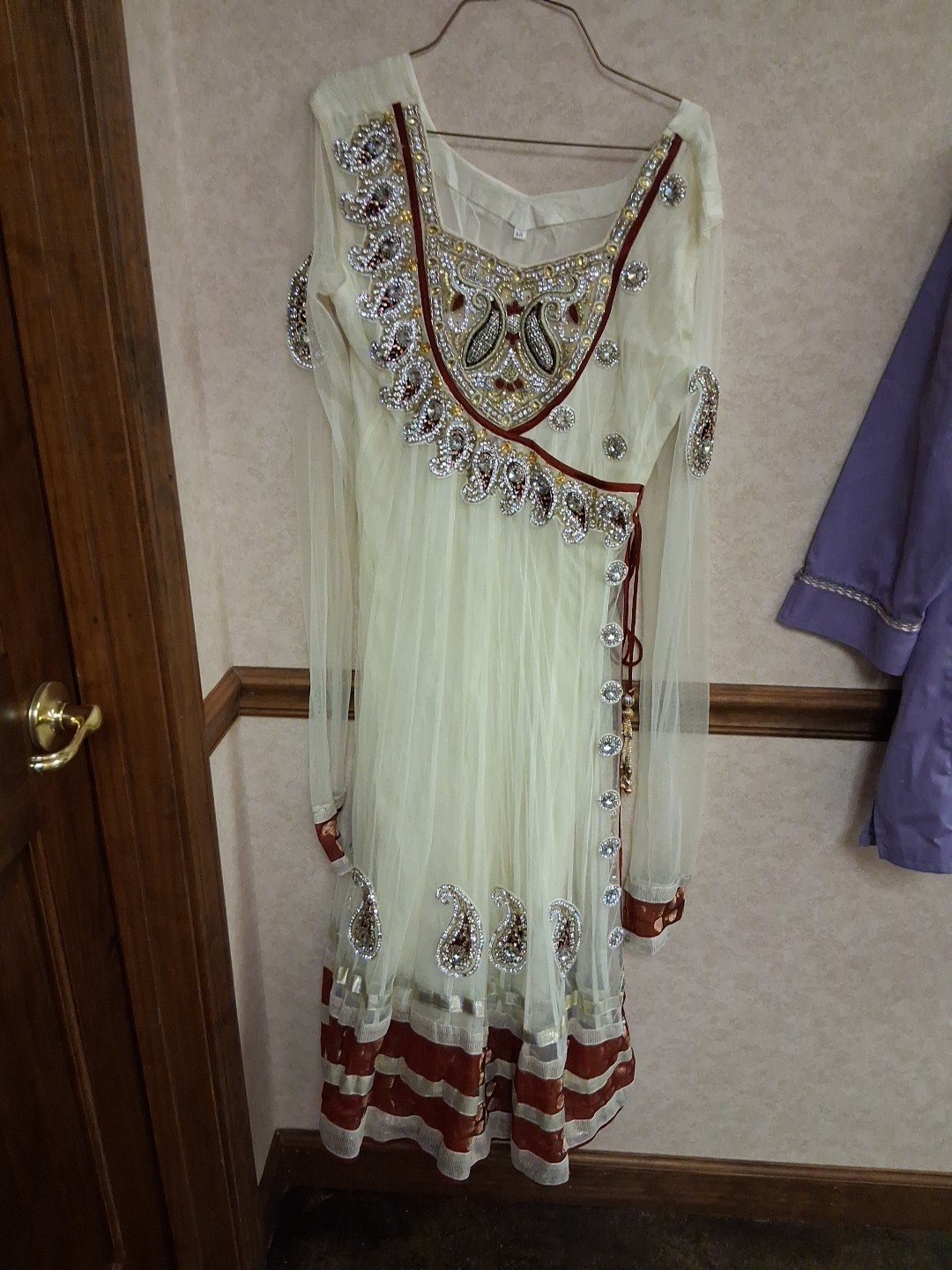 VINTAGE SEQUIN DRESS LOOKS LIKE INDIA TYPE ATIRE BEAUTIFUL SZ 38 36.5 Chest Sz