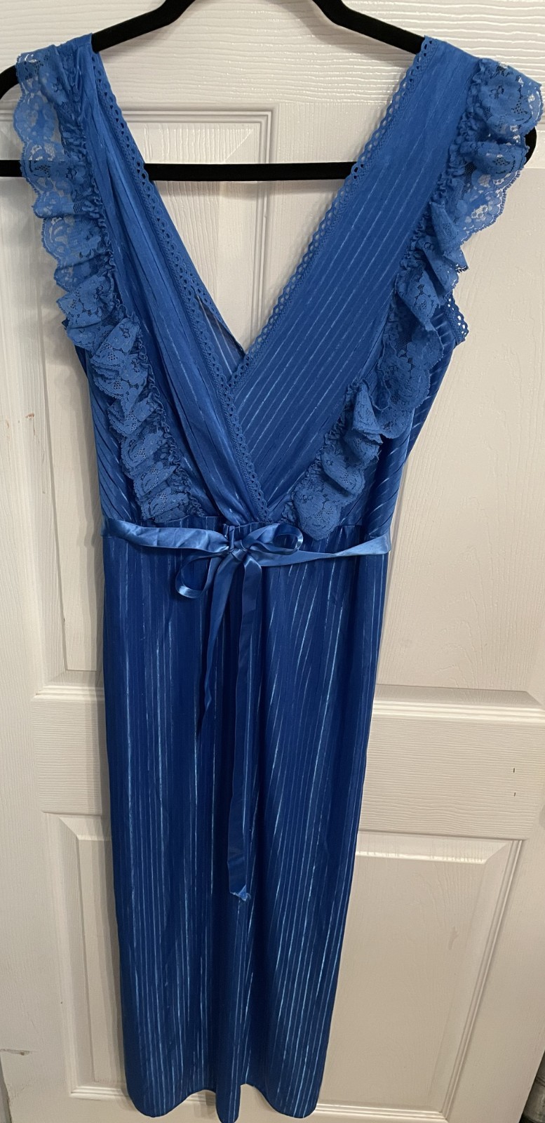 Vtg Dara Jane BLUE Nightgown Ruffles Satin Polyester SMALL Shiny Bright SISSY