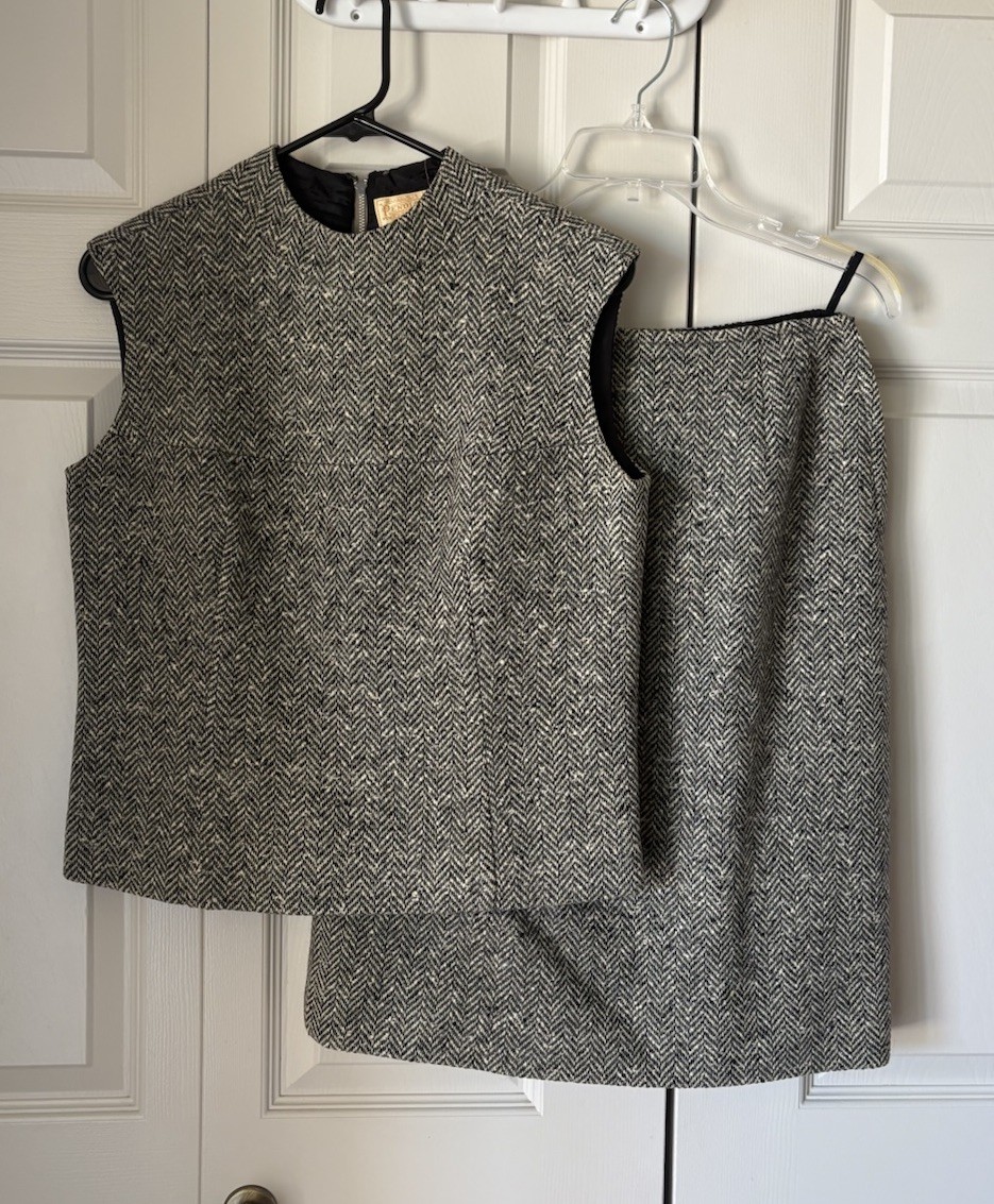 Pendleton | Vintage pure wool 2 pc skirt vest set Herringbone. Side 12. Classic
