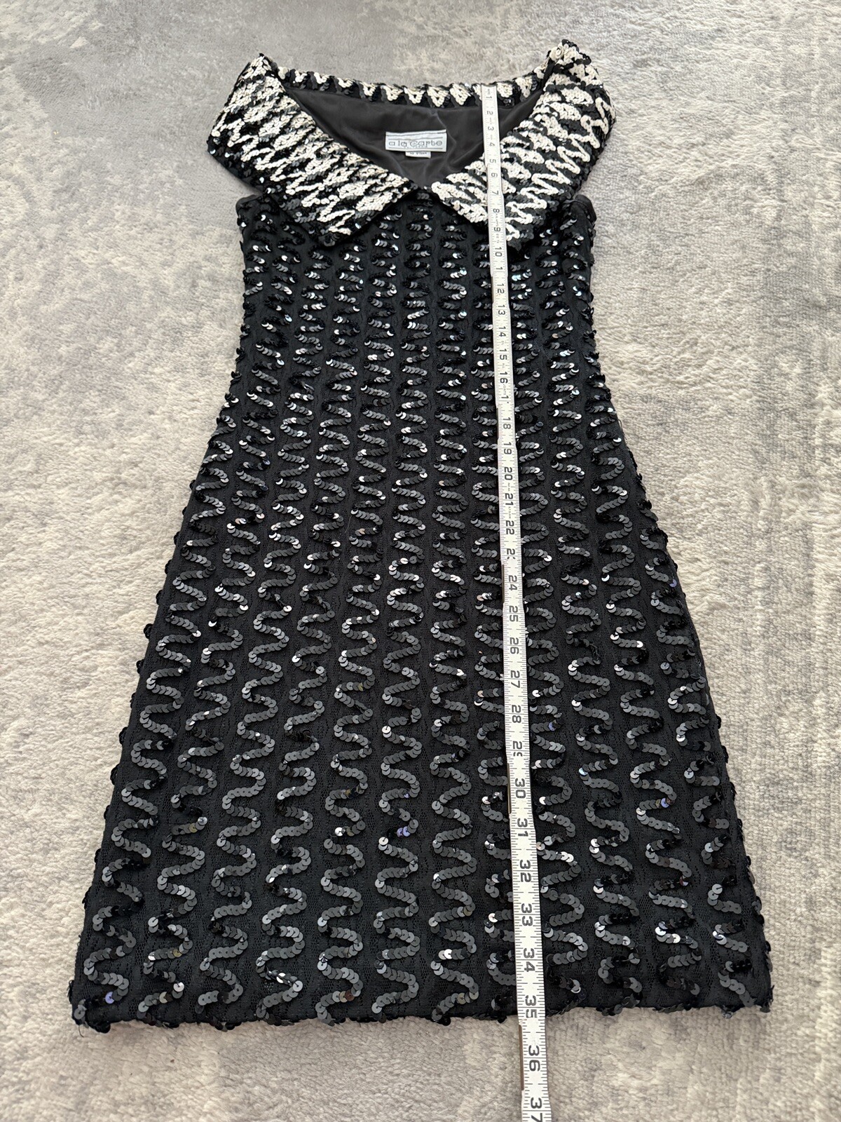 Vintage 80&rsquo;s a la Carte Black ZigZag Sequin Dress Collared Size M Stretchy Lace