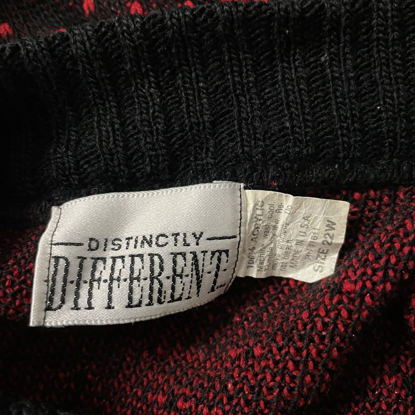 Distinctly Different Vintage Sparkle Sweater Size 22W Scroll Dots Red Black