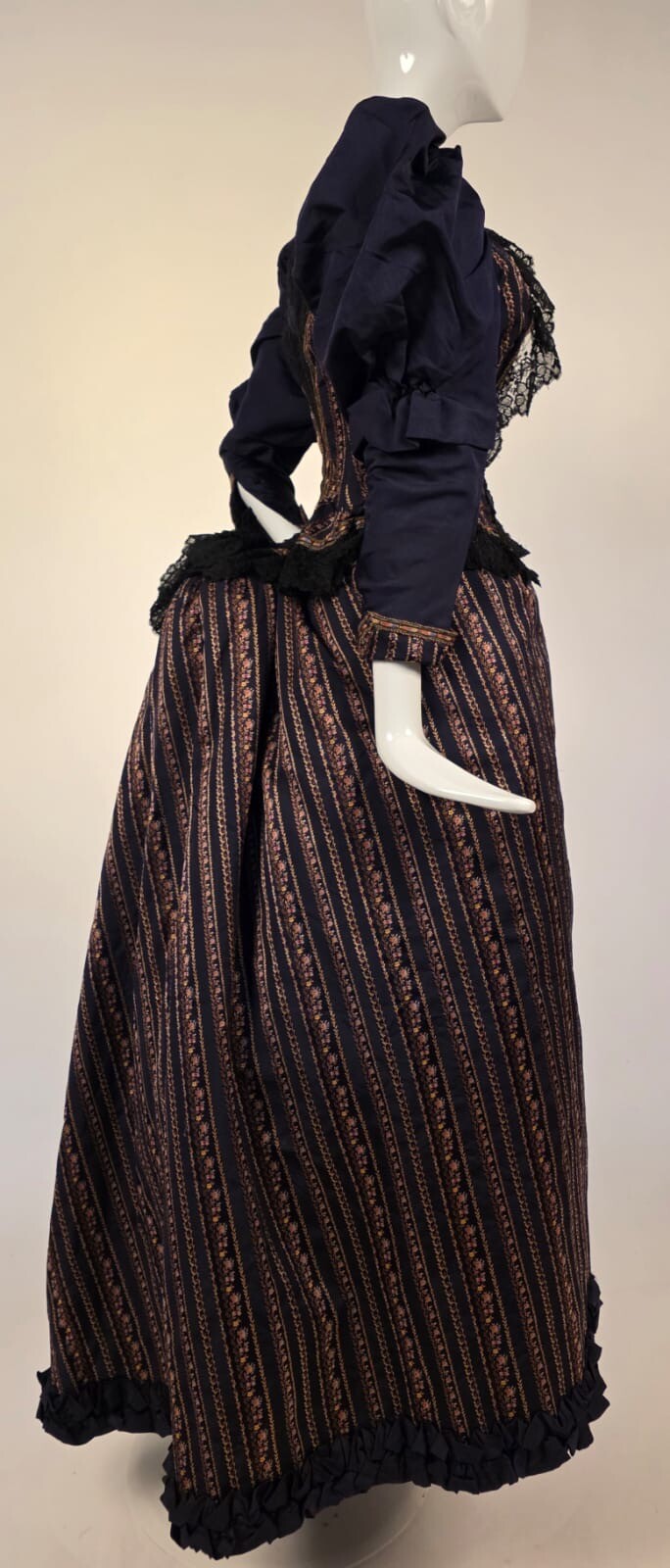 OPULENT VICTORIAN RICH FLORAL STRIPED SILK BUSTLE DRESS W LACE + PUFF SLEEVES