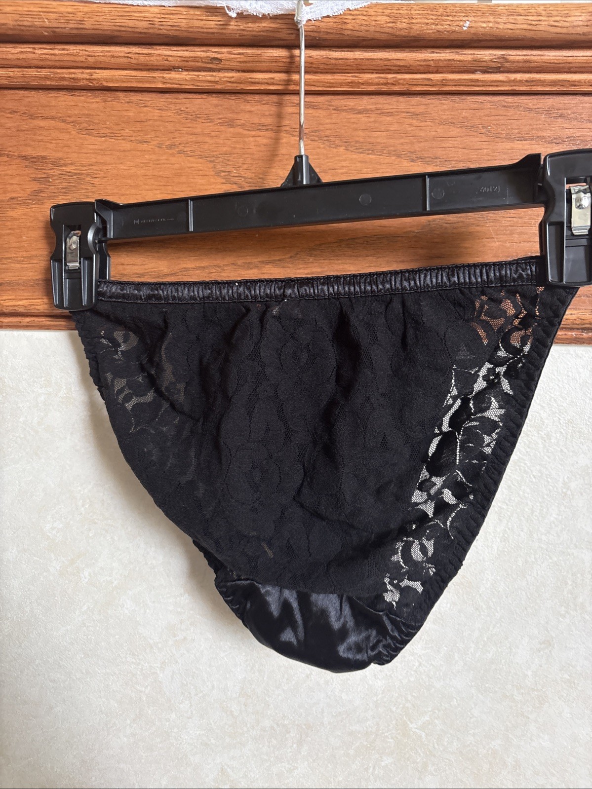 Vtg nwt Maidenform black Second Skin Lace String Bikini Style 40215 Size 5