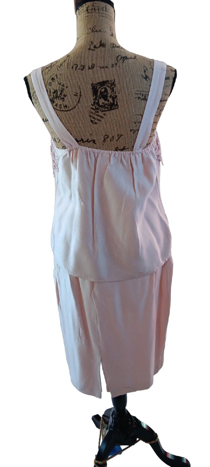 Evanna Women&rsquo;s Floral Applique Pastel Pink 3 Piece Skirt Suit size 10 AA334