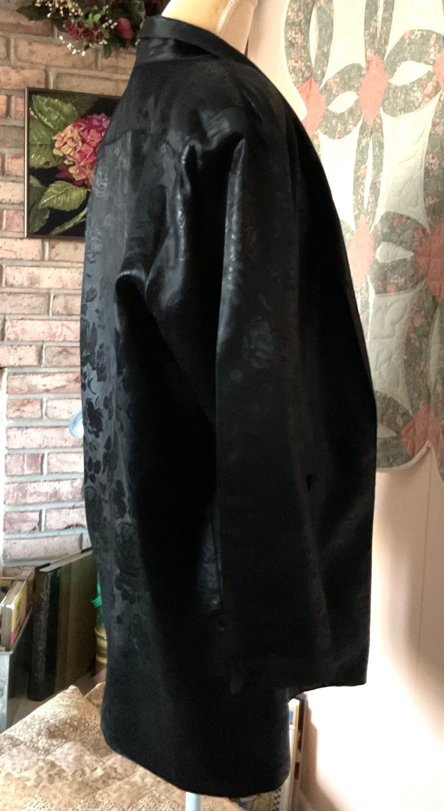 VTG MICHAEL BLAIR BLACK PROB SZ L LONG SILKY JACKET NO FABRIC/SIZE LABELS ILGWU
