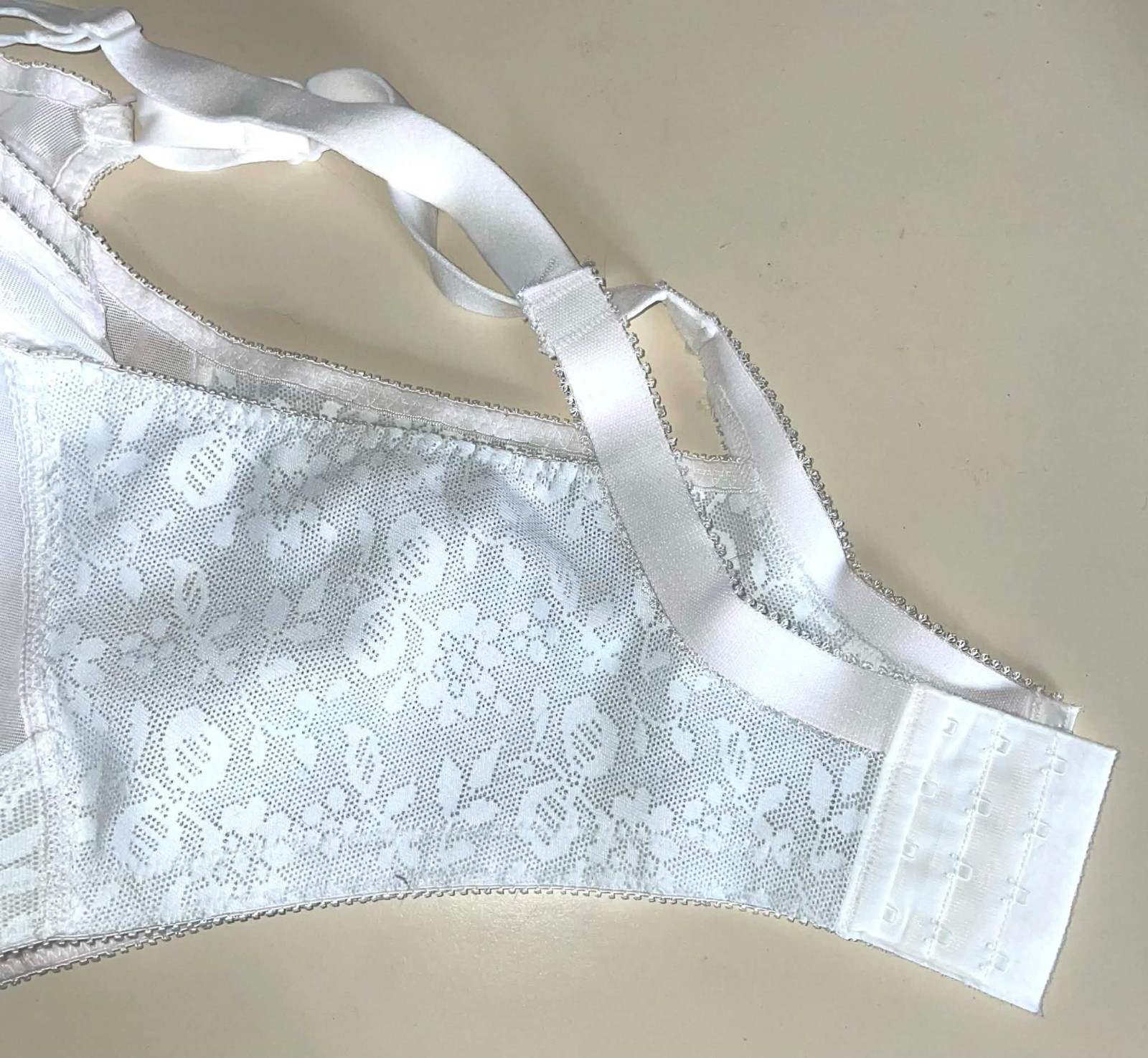 VINTAGE SEARS TIMELESS COMFORT WIRELESS BRA 46DD NEW IN BOX