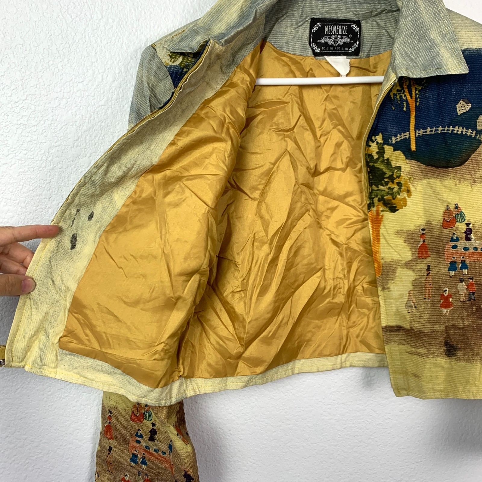 Vintage Mesmerize KamiKam Cropped Zip Tapestry Look AOP Art Scene Jacket Small