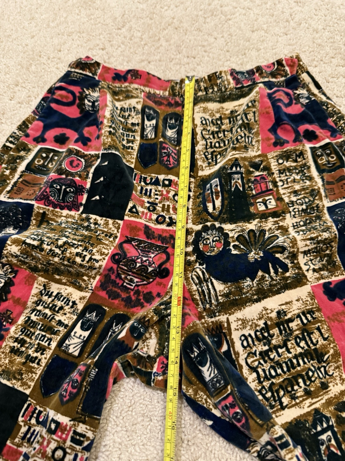 Vtg 60s Psychedelic Medieval Print Velvet Velour Pants Women Small 26×28 RARE