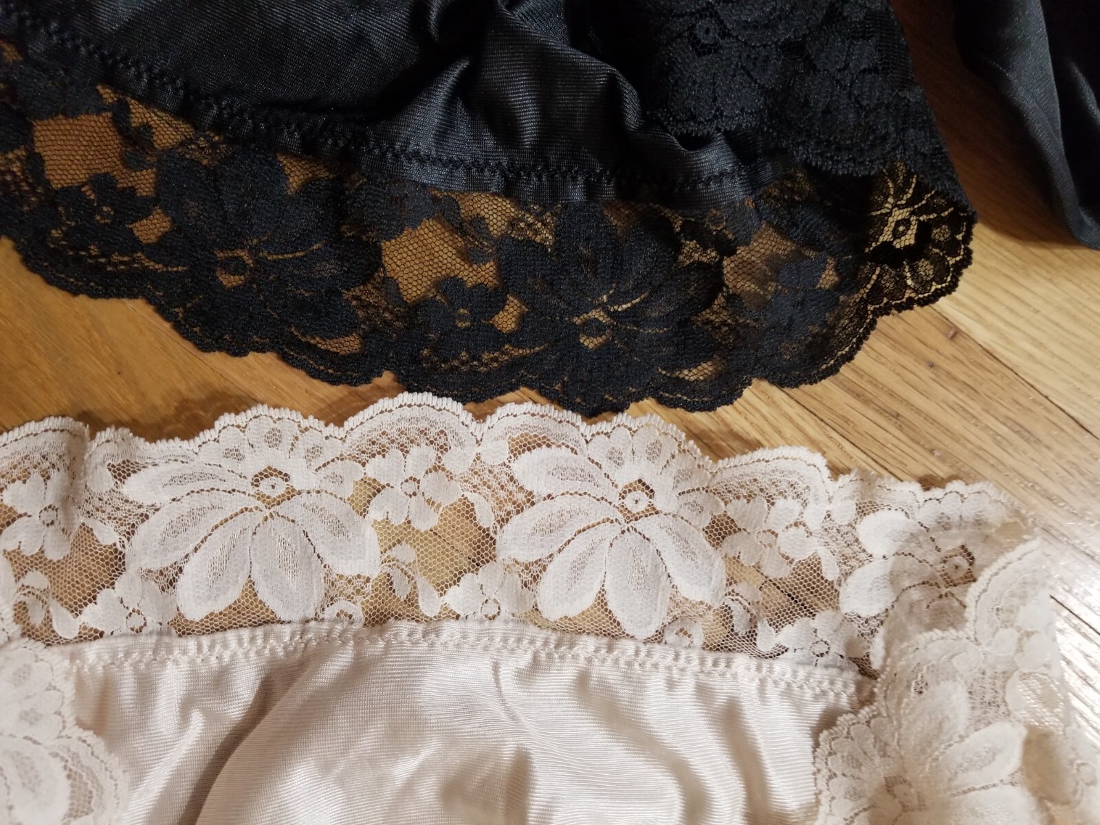 2 Pair Vintage LORRAINE PETTI PANTS Size L Beige & Black Lace Trim Made in USA