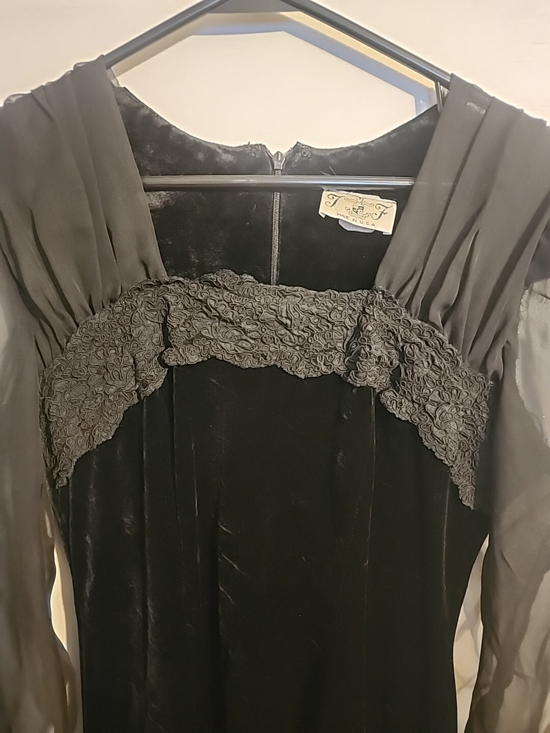 Vintage 80s J&Fe 6p, Soft Black Nylon Lace Dress, Gothic, Renaissance, Medieval