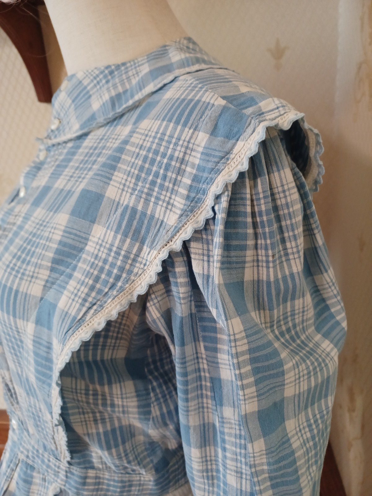 Antique Edwardian 1910s-20s Blue Puff Sleeve Doll Collar Cottagecore Blouse