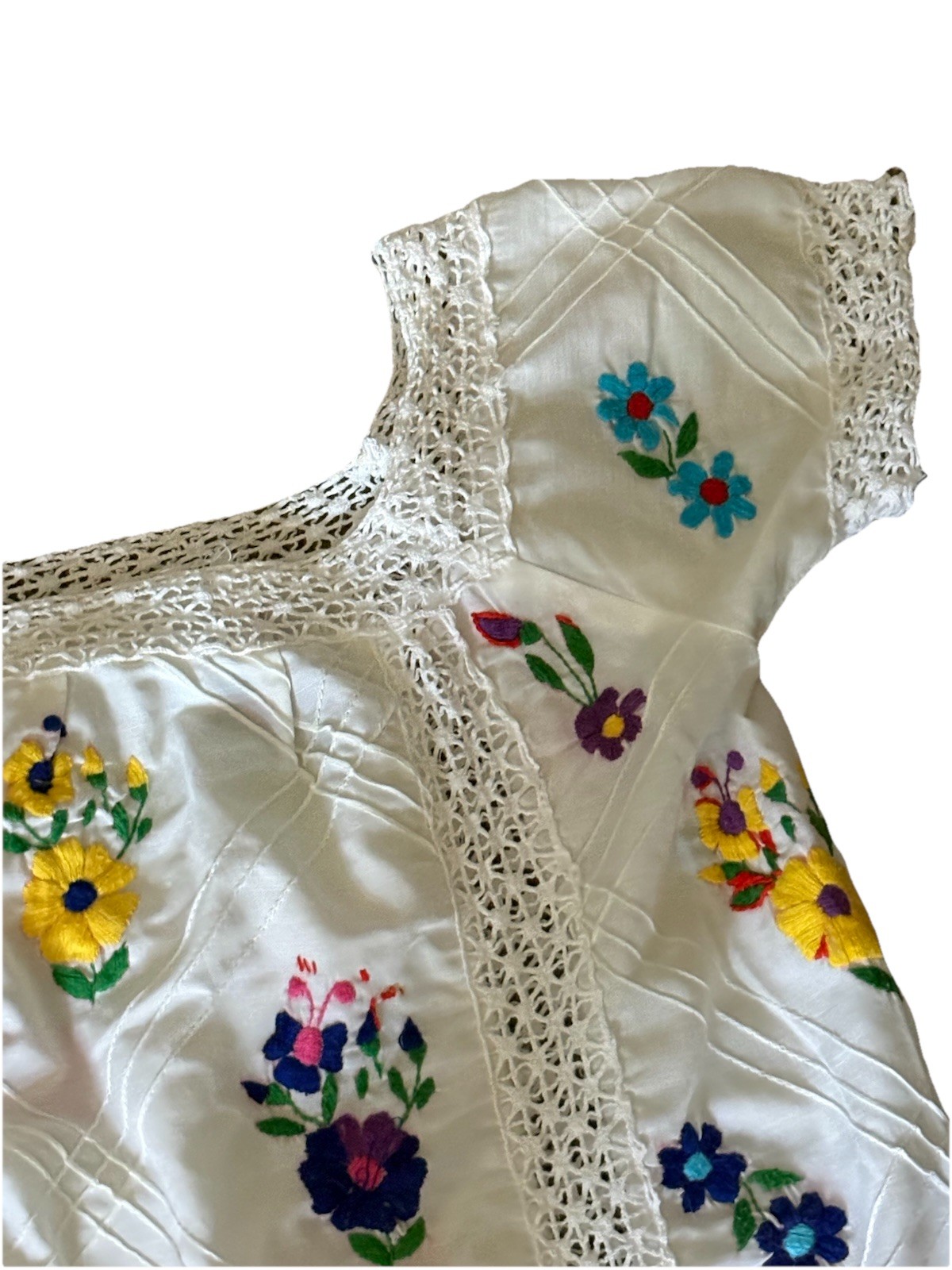 Vintage Handmade Mexican Peasant Style Embroidered White Flowered Blouse S/M