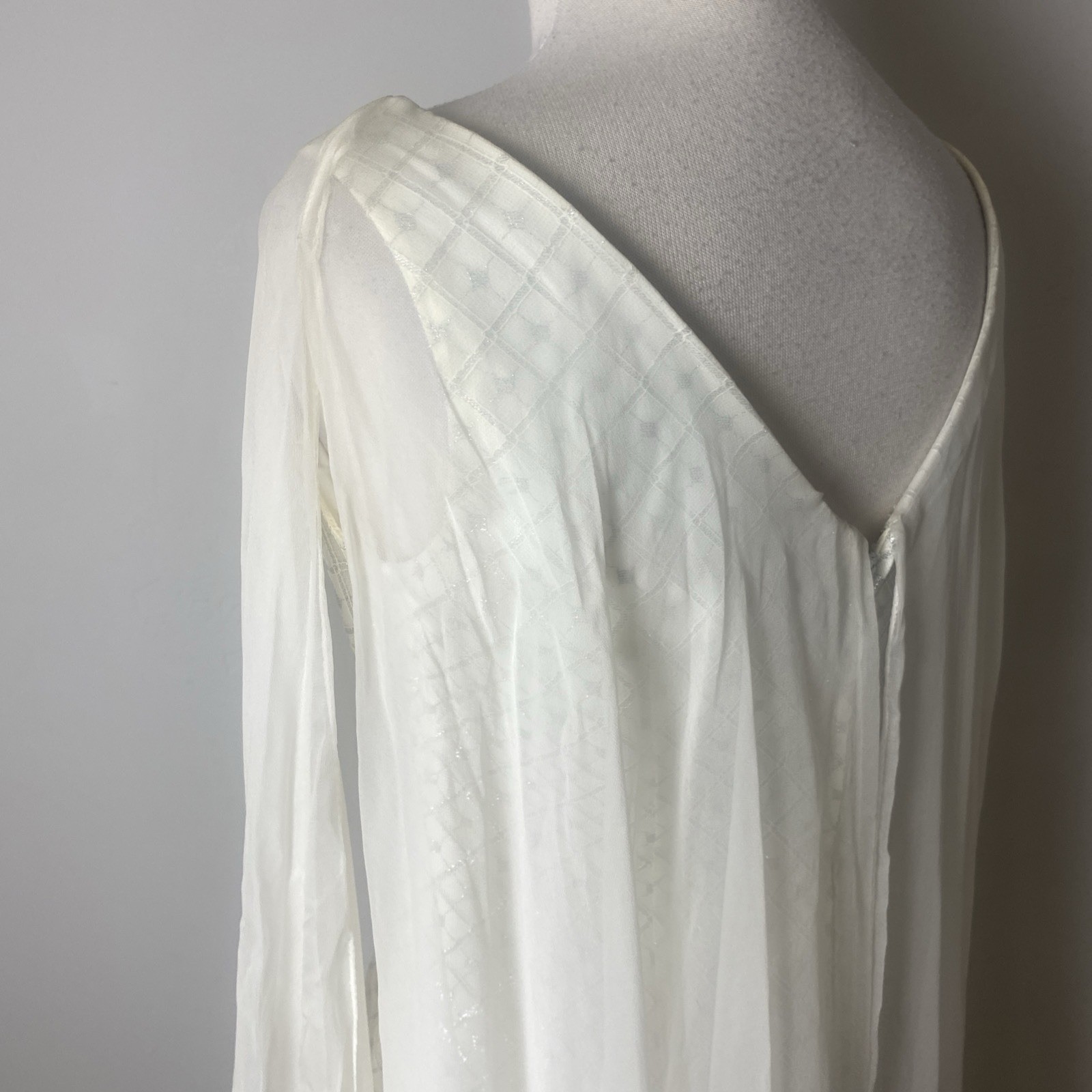 VTG 60’s White Chiffon Flowing Fitted Dress Metallic Threading S/M Cocktail MOD