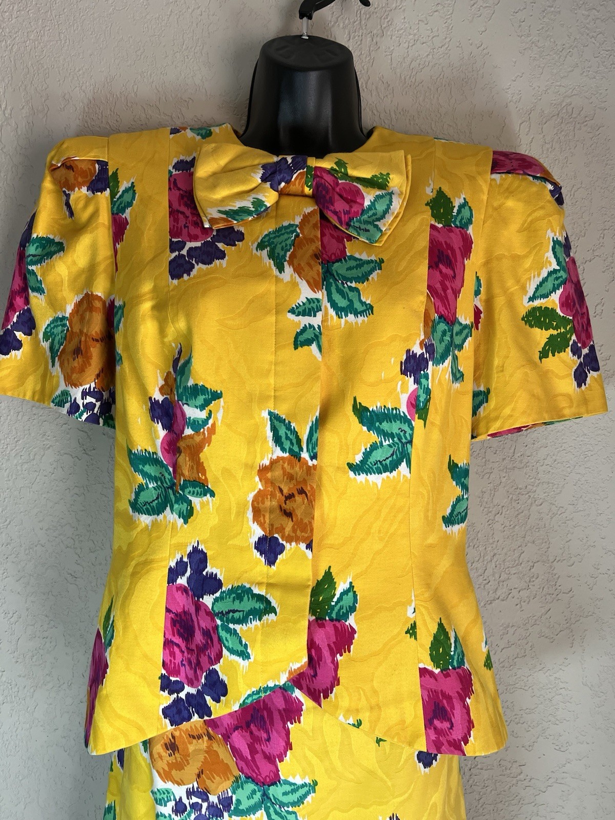Vintage Raul Blanco Floral 2 Piece Skirt Suit Set Yellow Bow Avant Garde 8