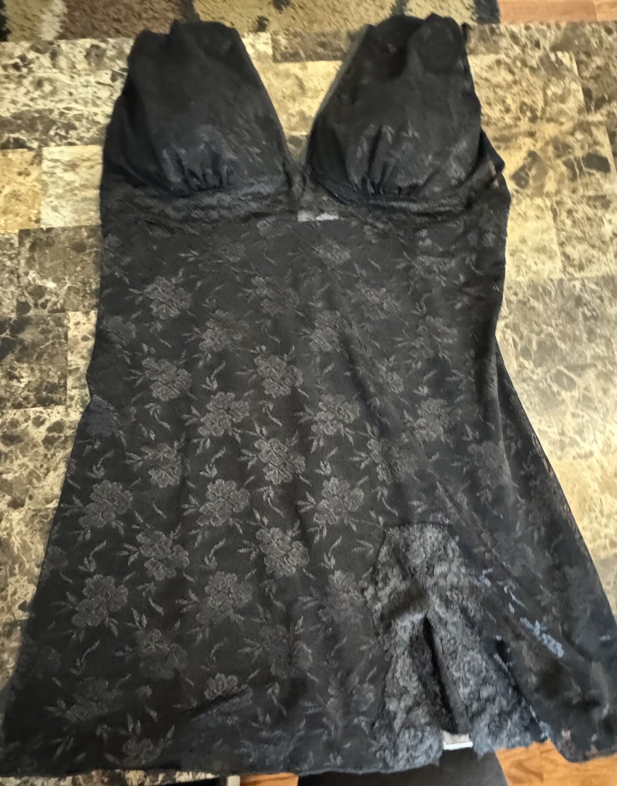 VINTAGE ENCHANTING LINGERIE / NIGHTIE ! SIZE MEDIUM. BLACK