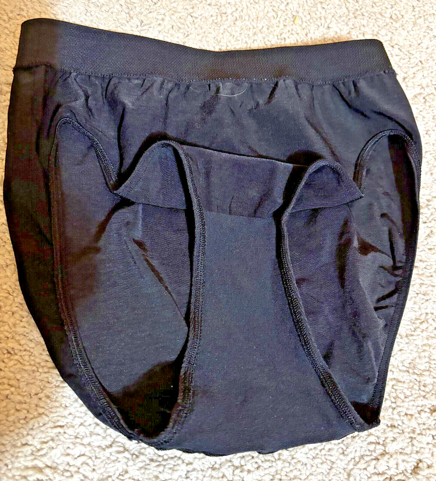 VTG Vanity Fair NWOT Solid Black #13-004 Hi-Cut Brief size 6