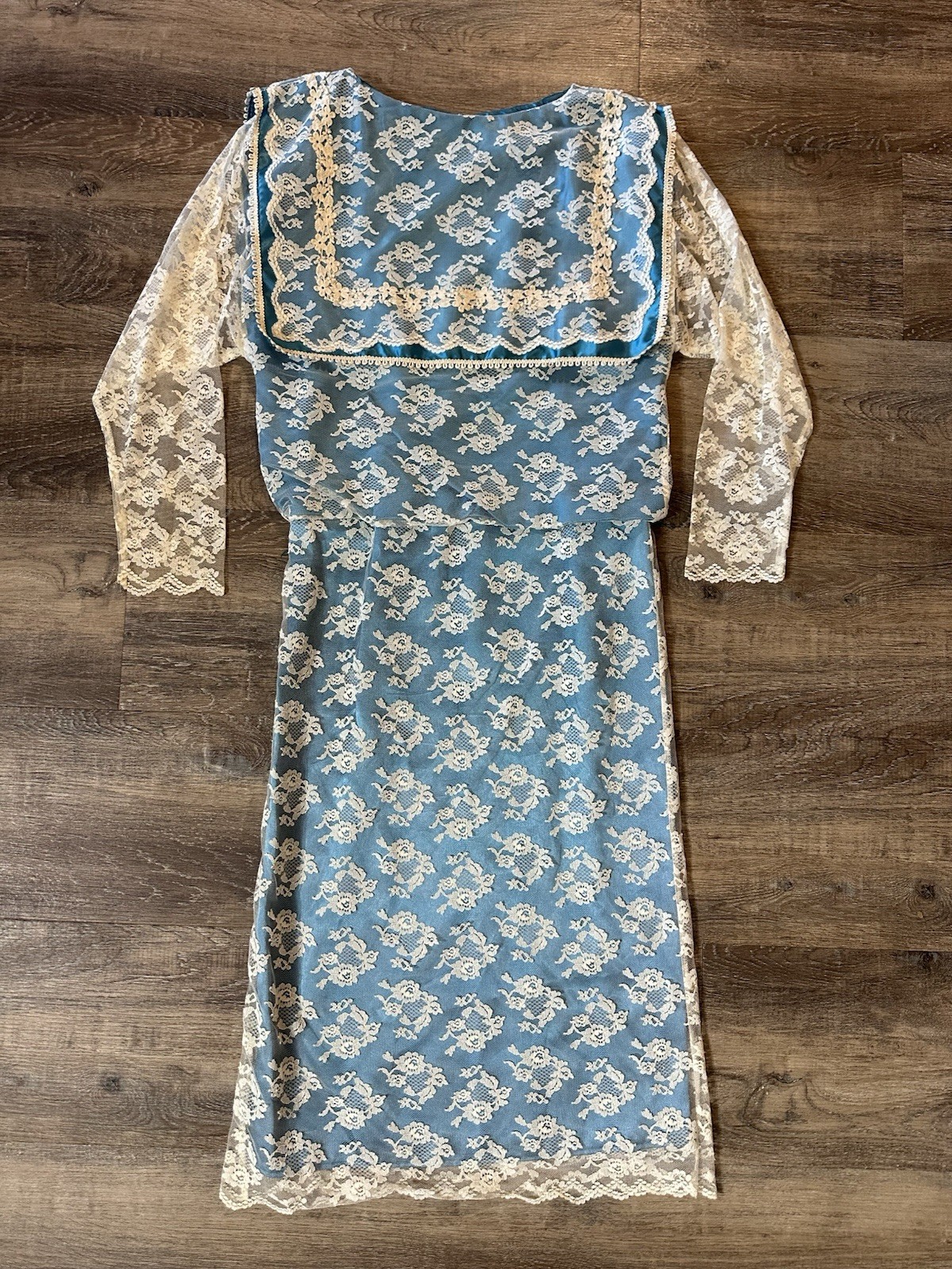 Vintage Dress Size M White Lace Floral Blue Pullover Mid Length 80s 90s