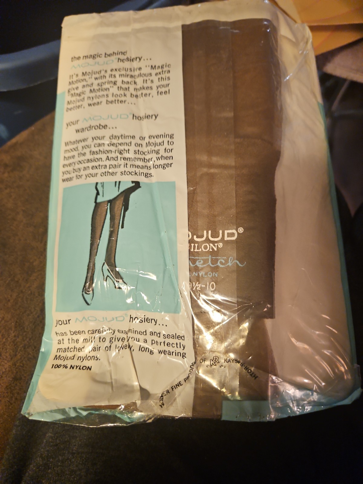 Vintage Mojud Stretch Agilon Nylon Stockings Size B Fits 9.5-10 BROWN CRISP