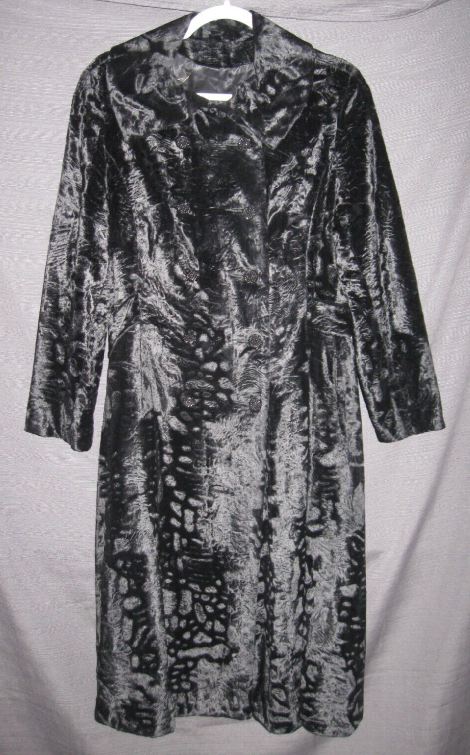 Vintage 1960&rsquo;s Black Crushed Velvet Coat Montaldo&rsquo;s & Borella Sportowne England
