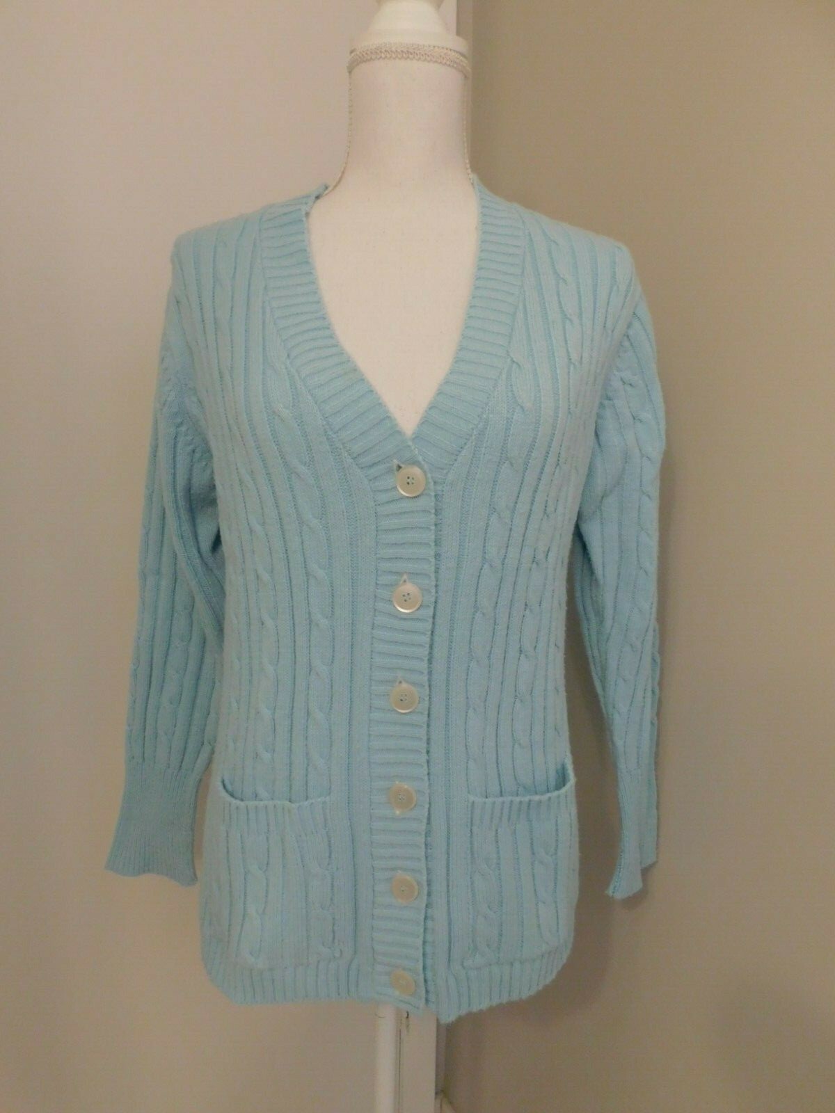Vtg Women&rsquo;s Sz Medium/Large Light Blue Carson Pirie Scott Cable Cardigan Sweater