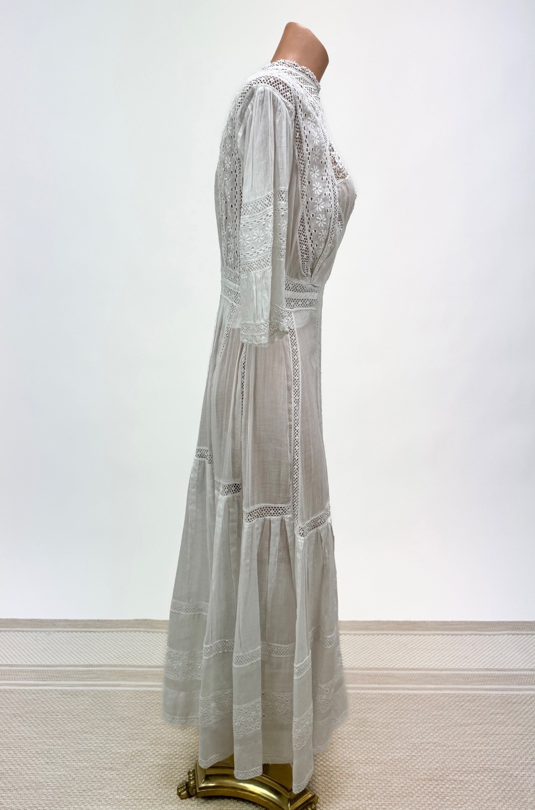 Antique Victorian Edwardian White lace Embroidered Cotton Tea Dress two piece