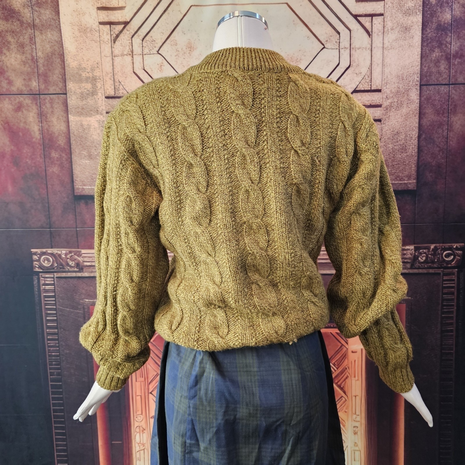 Vintage 1970s Sweater Pullover Cable Knit Mustard Yellow Wool Jantzen V-neckline
