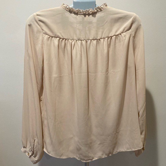 Violet + Claire Flowy Cream Peasant Blouse Ruffles Elegant Romantic Renaissance