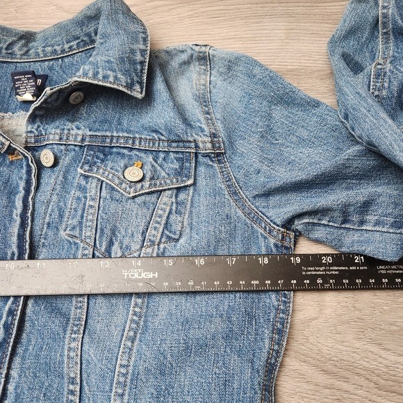 Vintage GAP Blue Jean Trucker Jacket Size M Denim Faded Y2K Timeless Classic