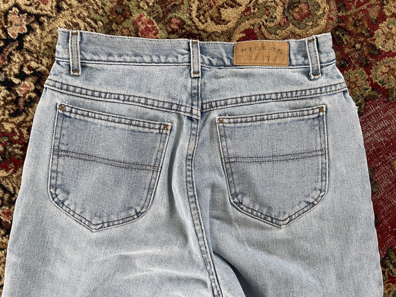 Vintage ‘80s ‘90s High Waisted Soft Cotton Mom Jeans Riders Nice Fade S/M