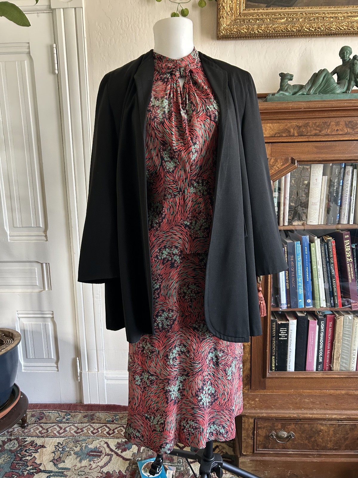 1940s Vintage Black Tailored Swing Coat Jacket Hand Lined Open Front Padded S/M