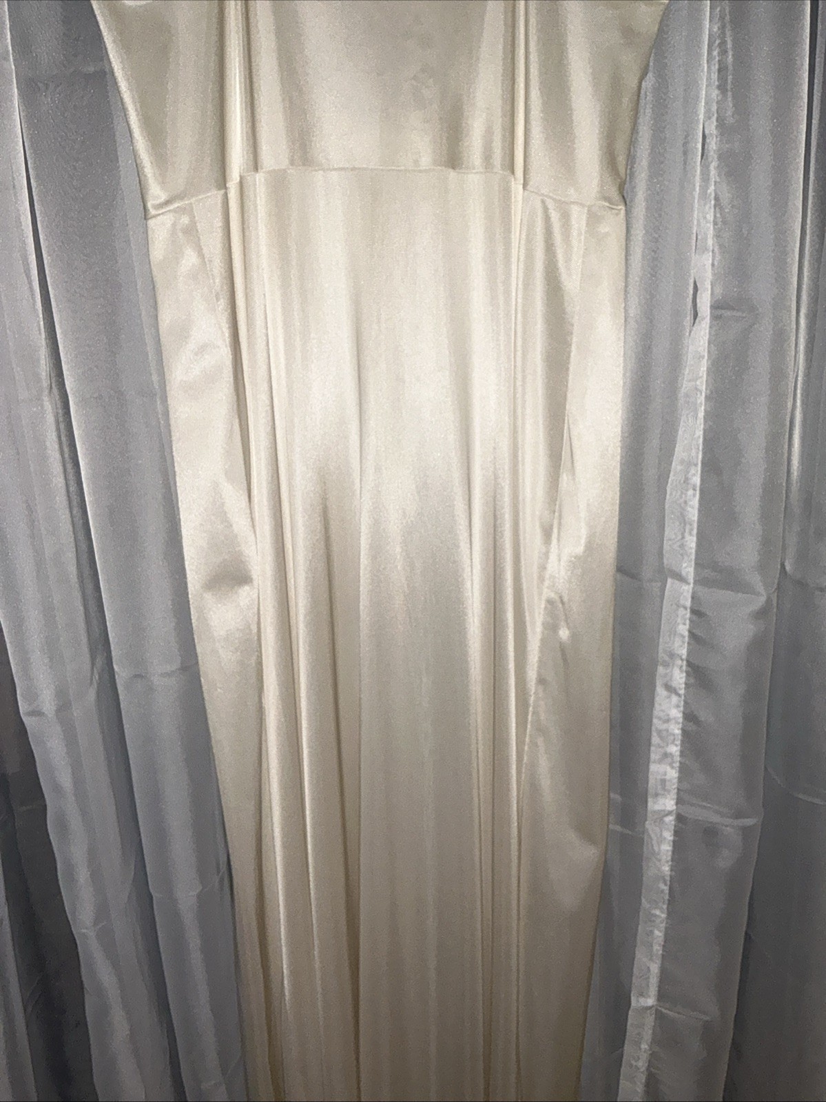 Vintage Soft Ivory Lace Sears Long Slip Nightgown Cottagecore Romantic Size 40 L