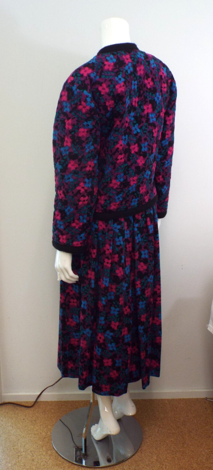 Vintage 1980 GUY LAROCHE Boutique Wool Skirt Suit Quilted Jacket 40 PARIS Floral