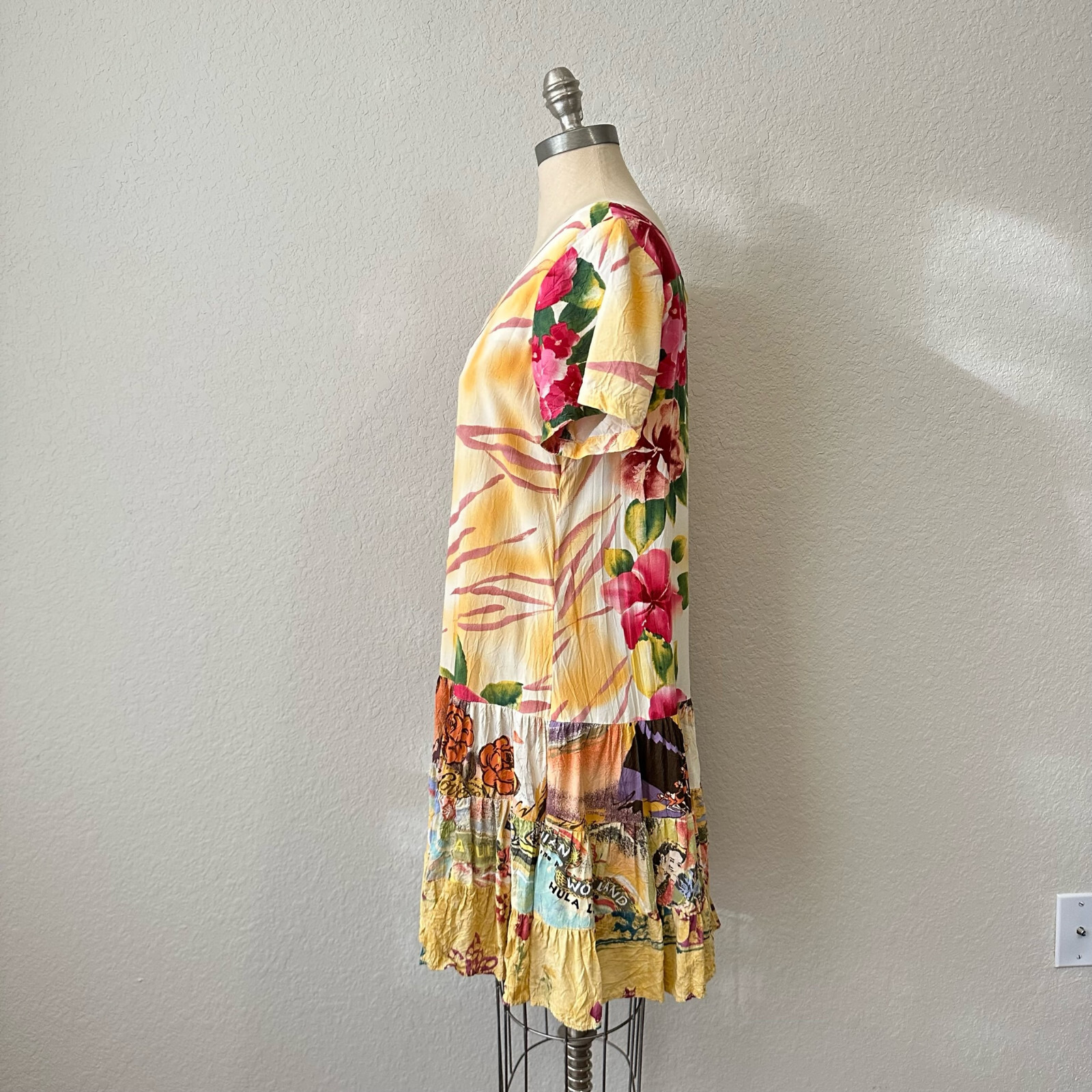 VTG JAMS WORLD Midi Dress Womens Sz L Bright Floral Tiered Hawaiian Tropical 90s