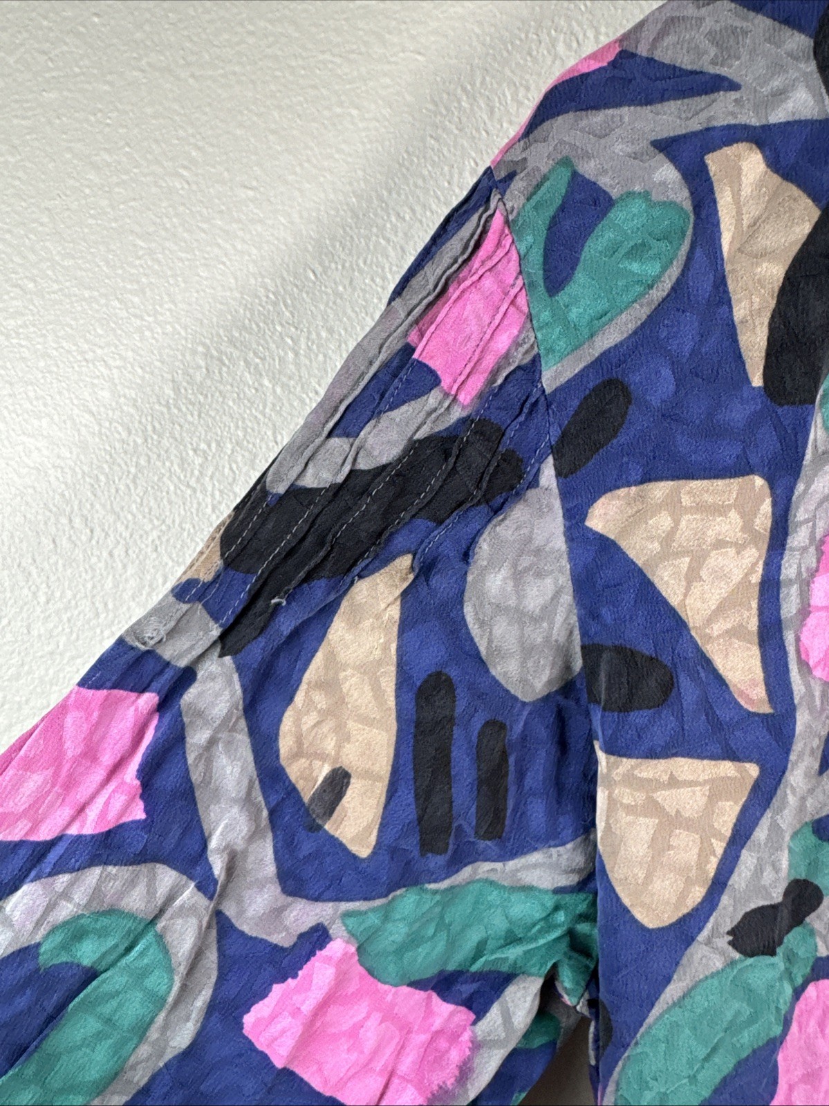 Vintage 80&rsquo;s Flora Kung Abstract multicolor, long sleeve silk Blouse