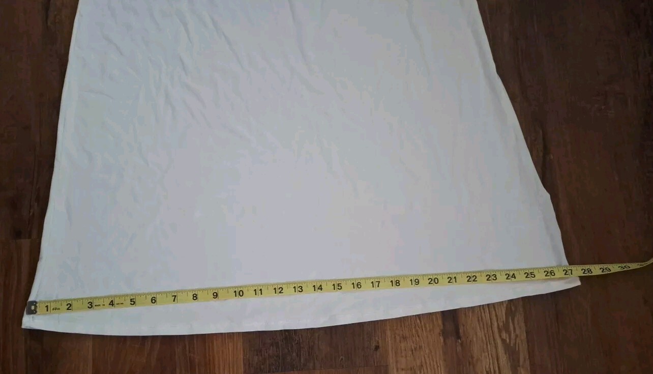 VASSARETTE – WHITE NYLON SPANDEX HALF SLIP SZ 24&Prime; XL/44 STYLE #11-073 W/SLIT