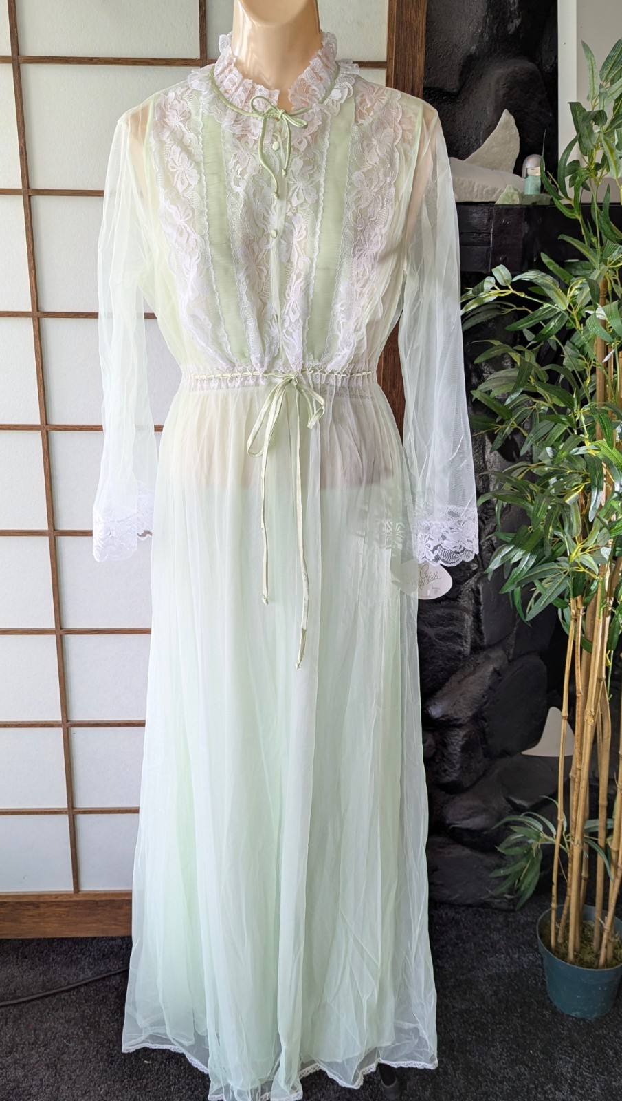 Vtg 1970s Miss Elaine Peignoir Set Long Mint Green Chiffon Lace USA Large NOS