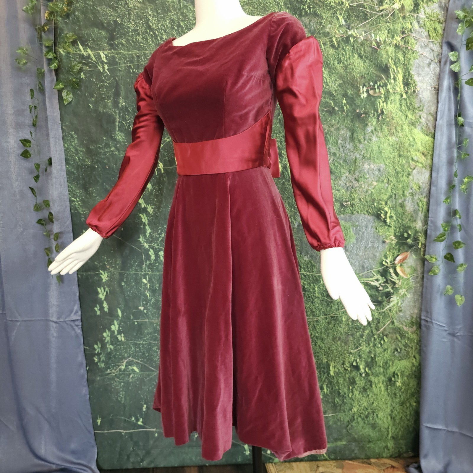 Vintage Medieval Renaissance Revival Red-ish Velvet Satin Sleeve Dress Gown AsIs