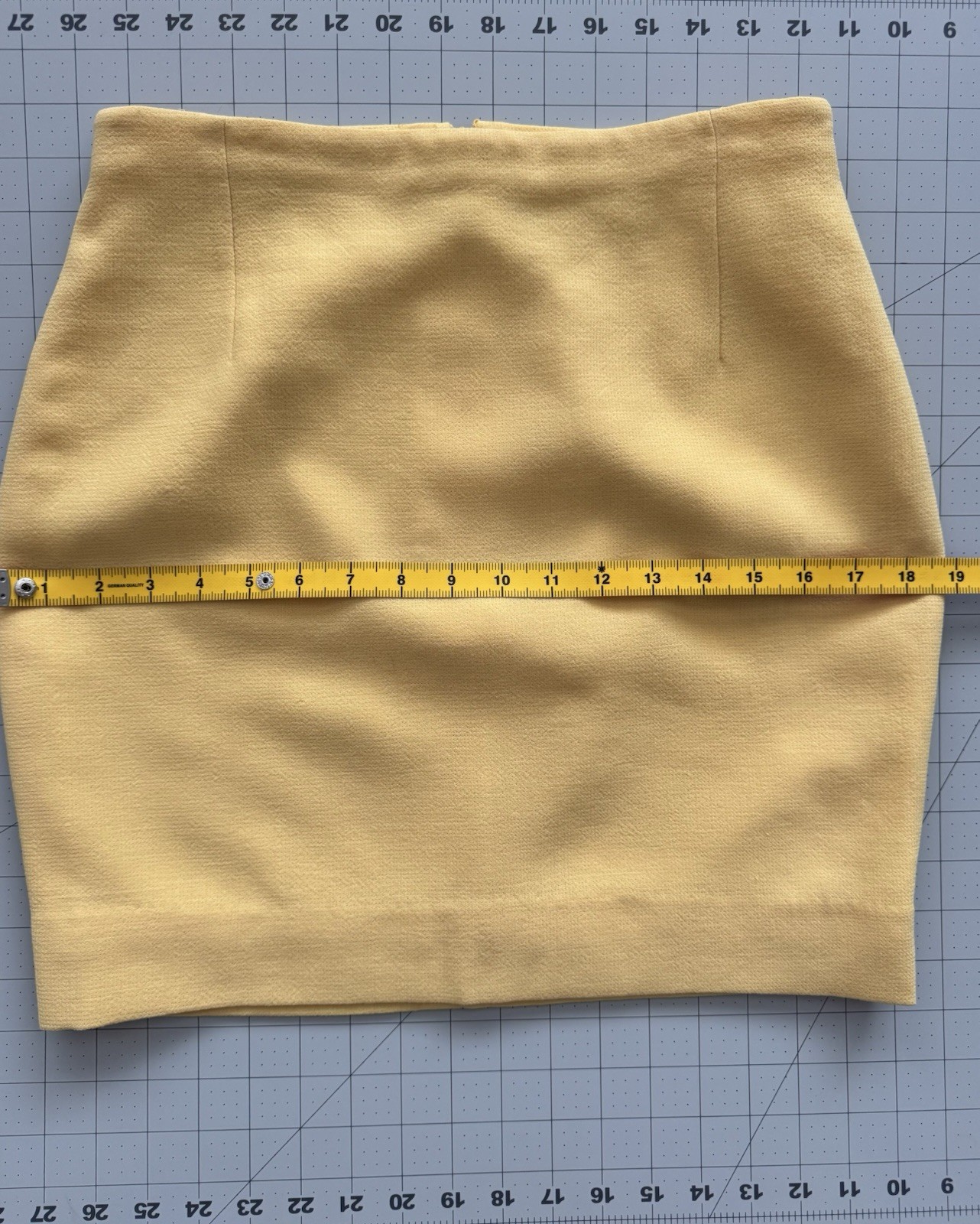 VTG Gianni Versace Couture Yellow Wool Pencil Skirt Size 42 / 8 Freshly DryCln’d