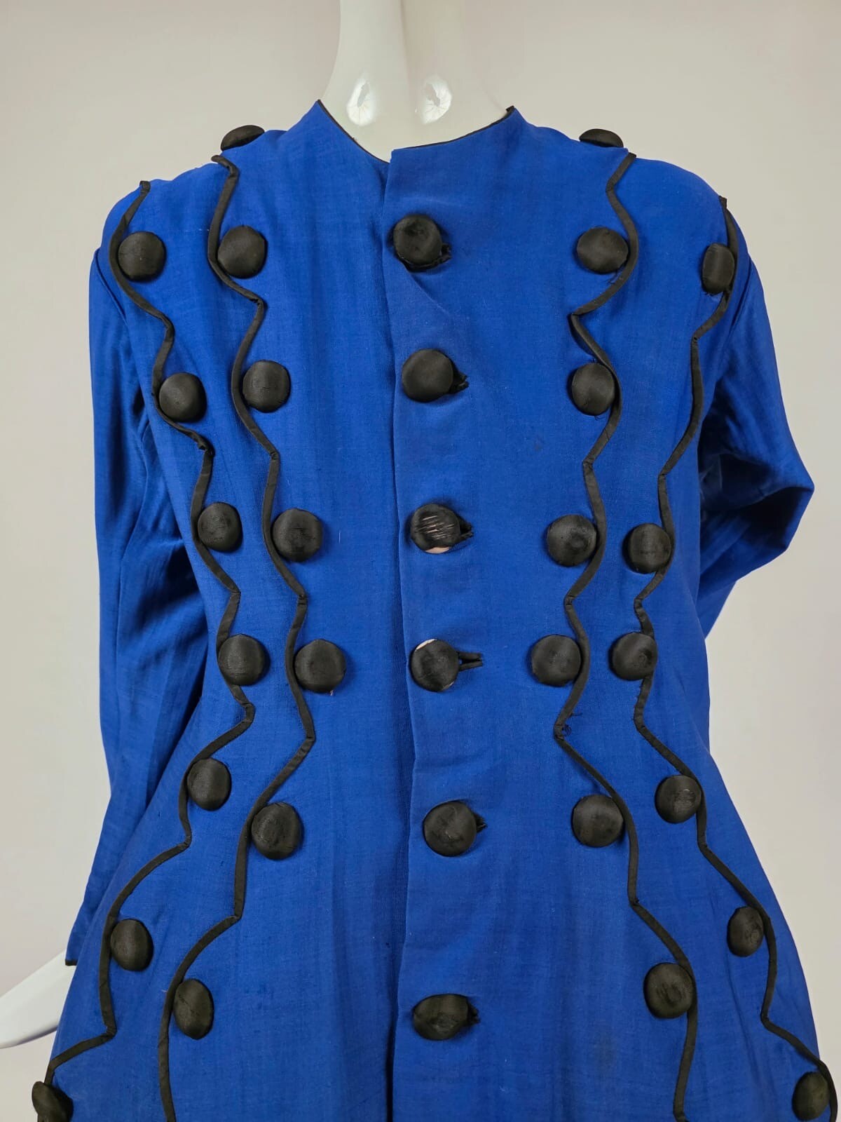 VICTORIAN 1860’S BLUE WRAPPER DRESS W QUINTUPLE BUTTON FRONT + 78 BUTTONS