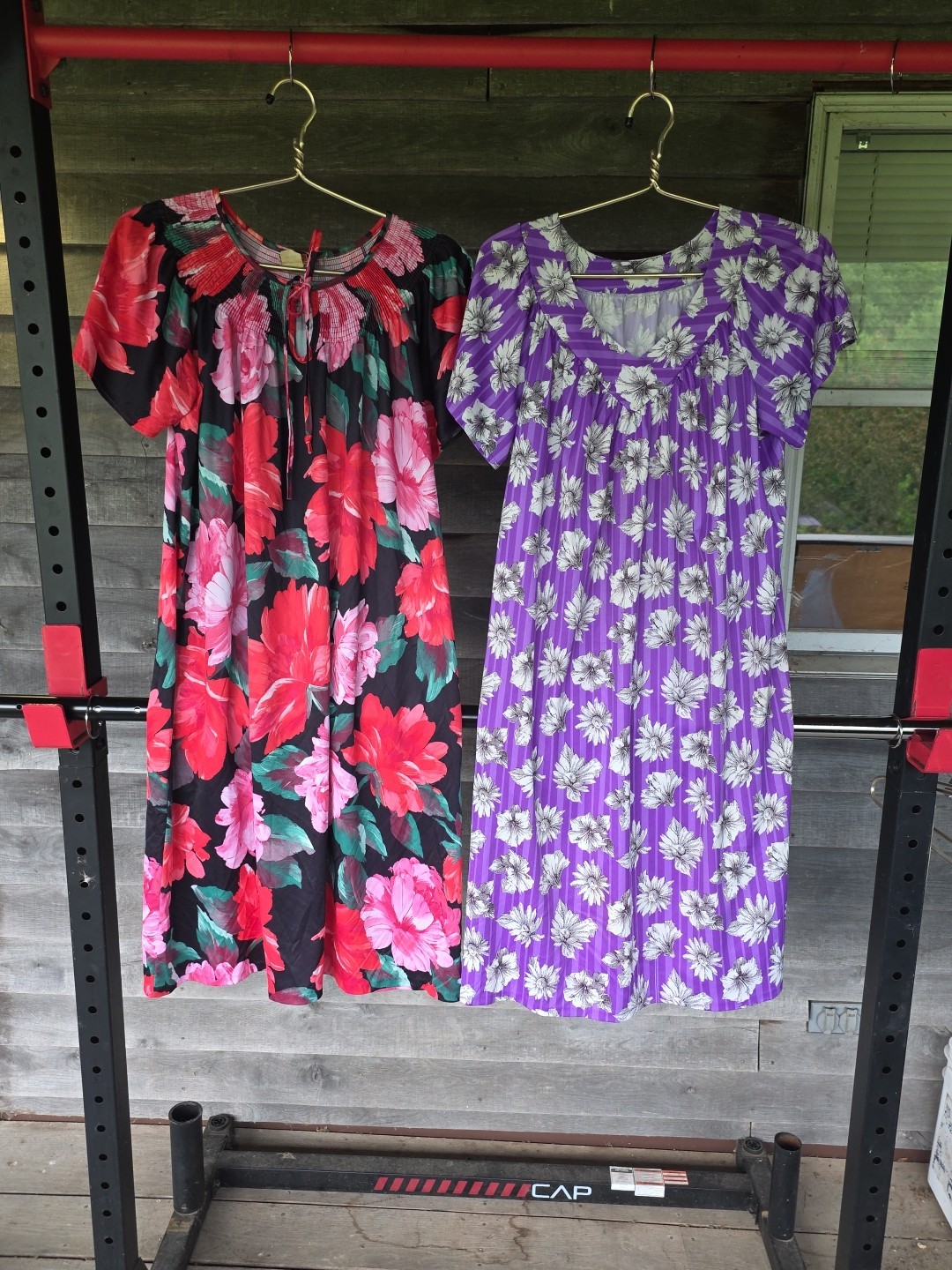 VTG FLORAL HAWAIIAN MUUMUU MAXI DRESS POLY FLOWERS Medium