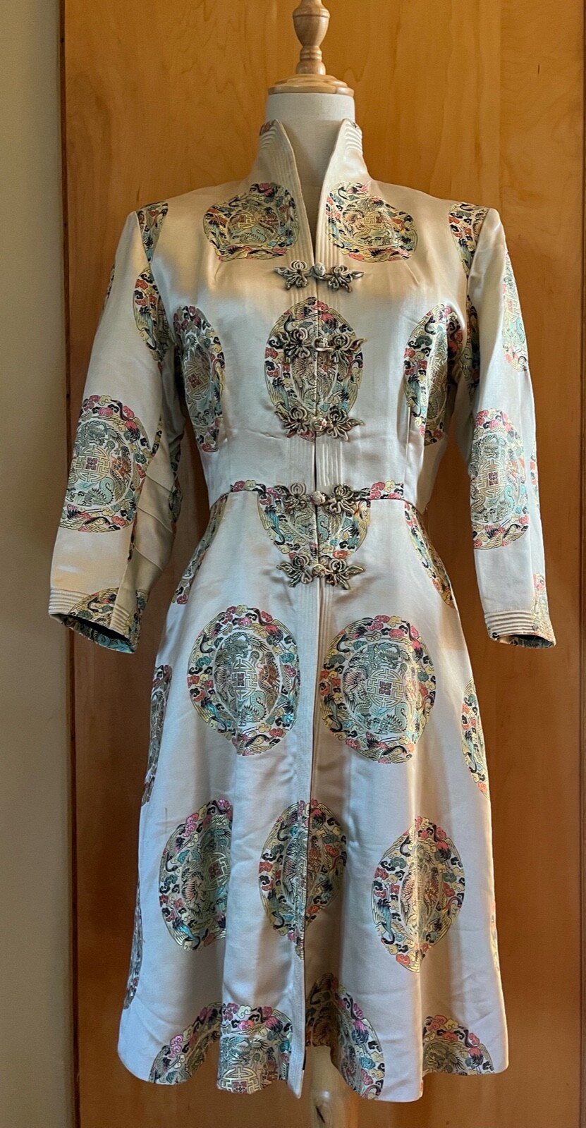 WOMEN&rsquo;S VINTAGE DYNASTY HONG KONG CHINESE SILK BROCADE DRESS COAT JACKET XS / S