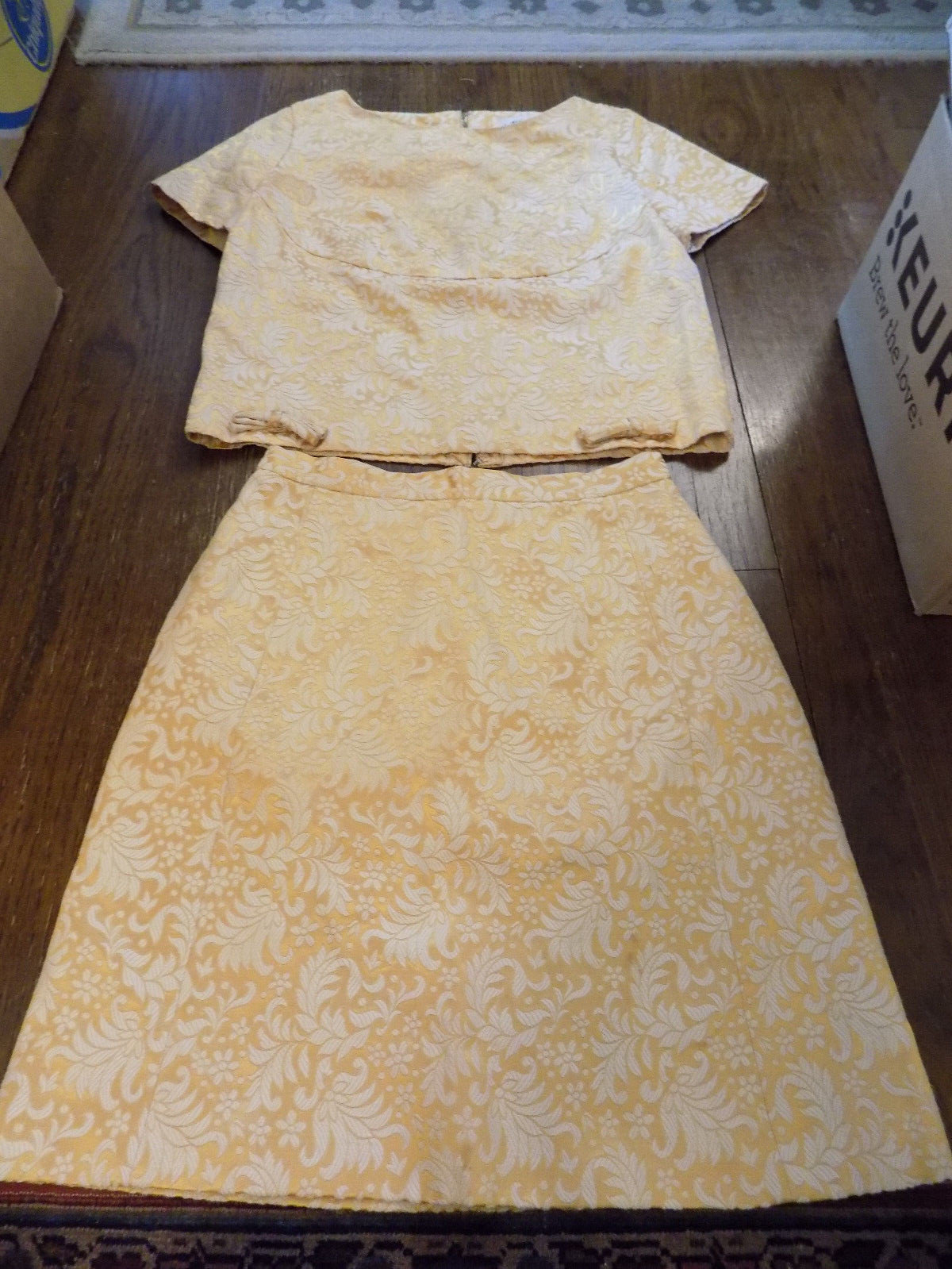 Vtg FABULOUS 50s L&rsquo;Aiglon Gold Brocade 2 Pc set Short Top & Skirt Sz 2 BEAUTIFUL