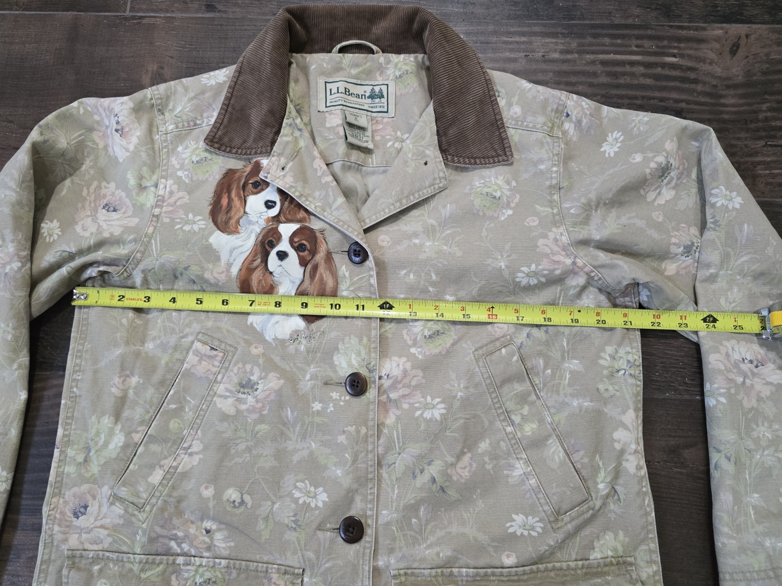 L.L. Bean chore coat jacket handpainted dogs beagles size small 0 AF T7 Carhart
