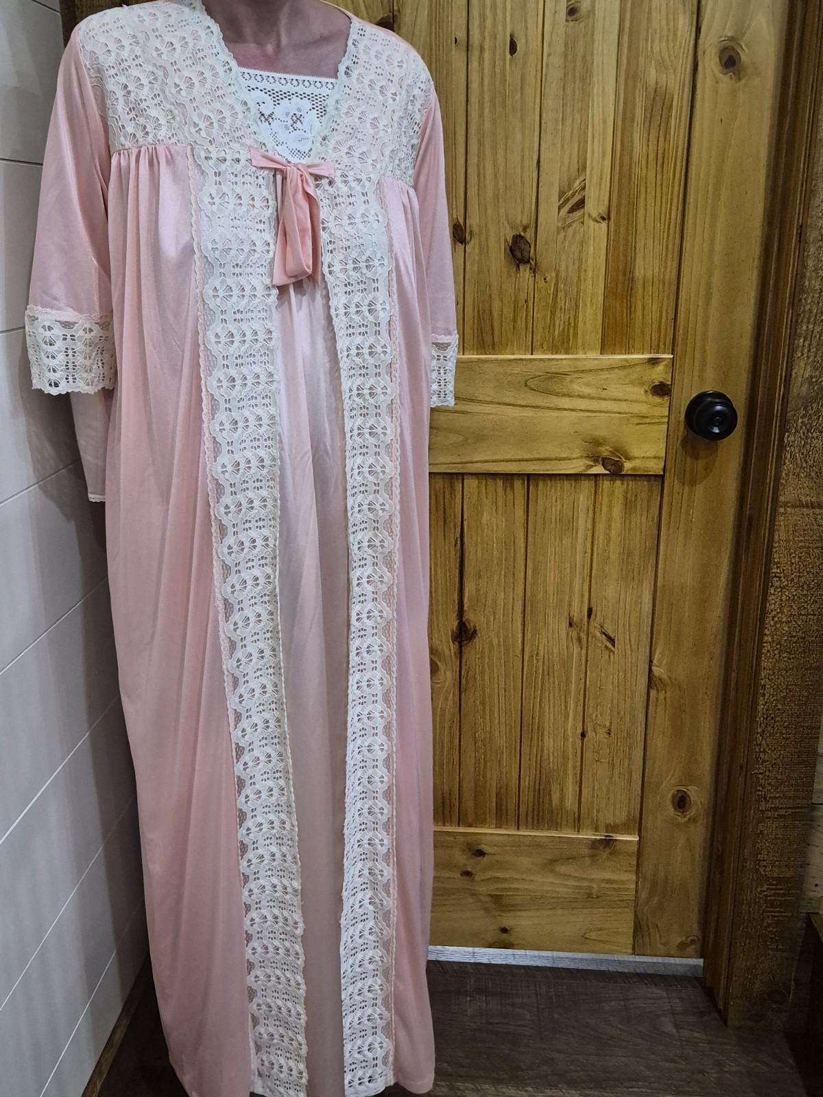 Vintage Vanity Fair 60&rsquo;s Peaches & Cream Peignoir Lingerie Set Nightgown & Robe