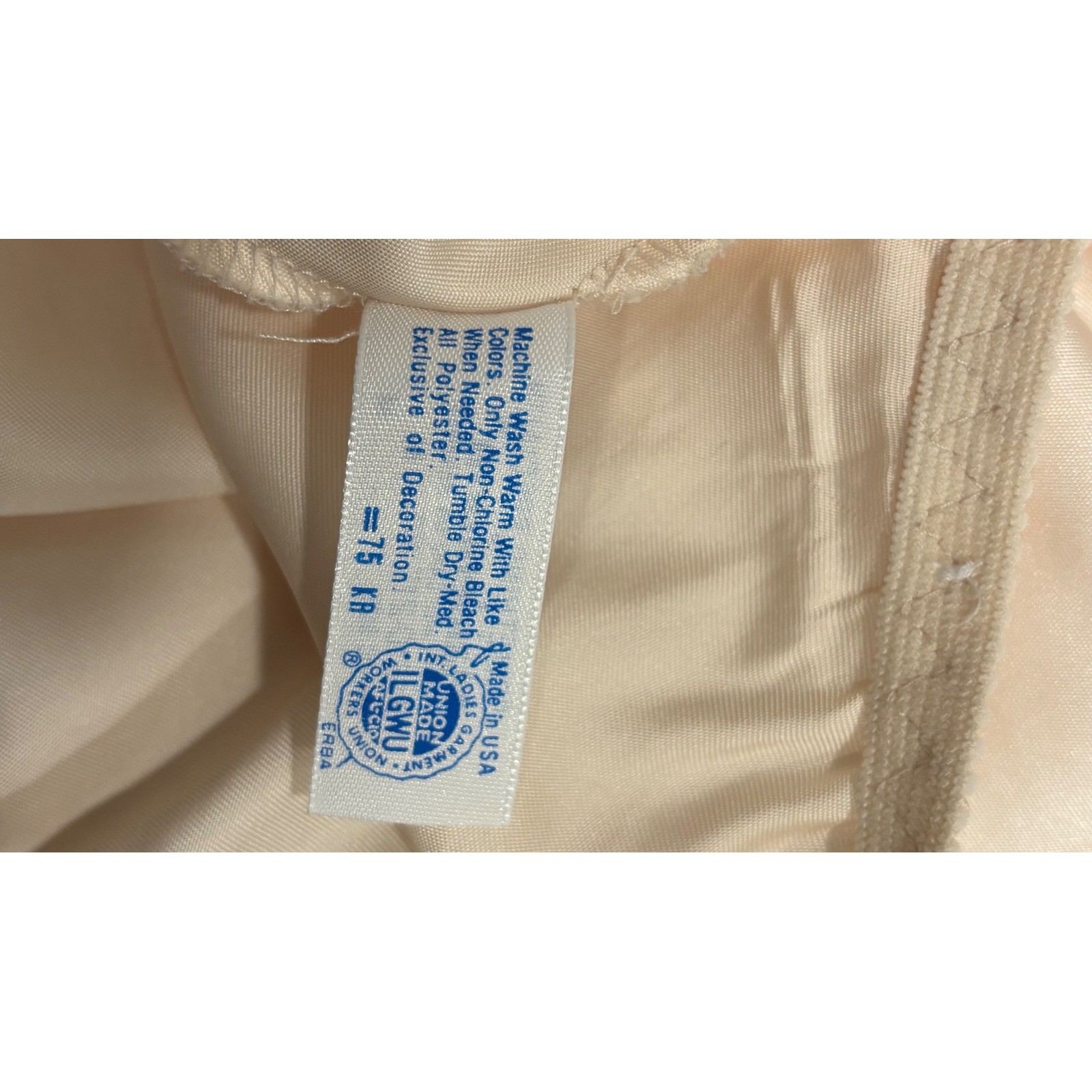 Maidenform Something Special Vintage Lace Trim Half Slip Peach Beige 81610-21 M