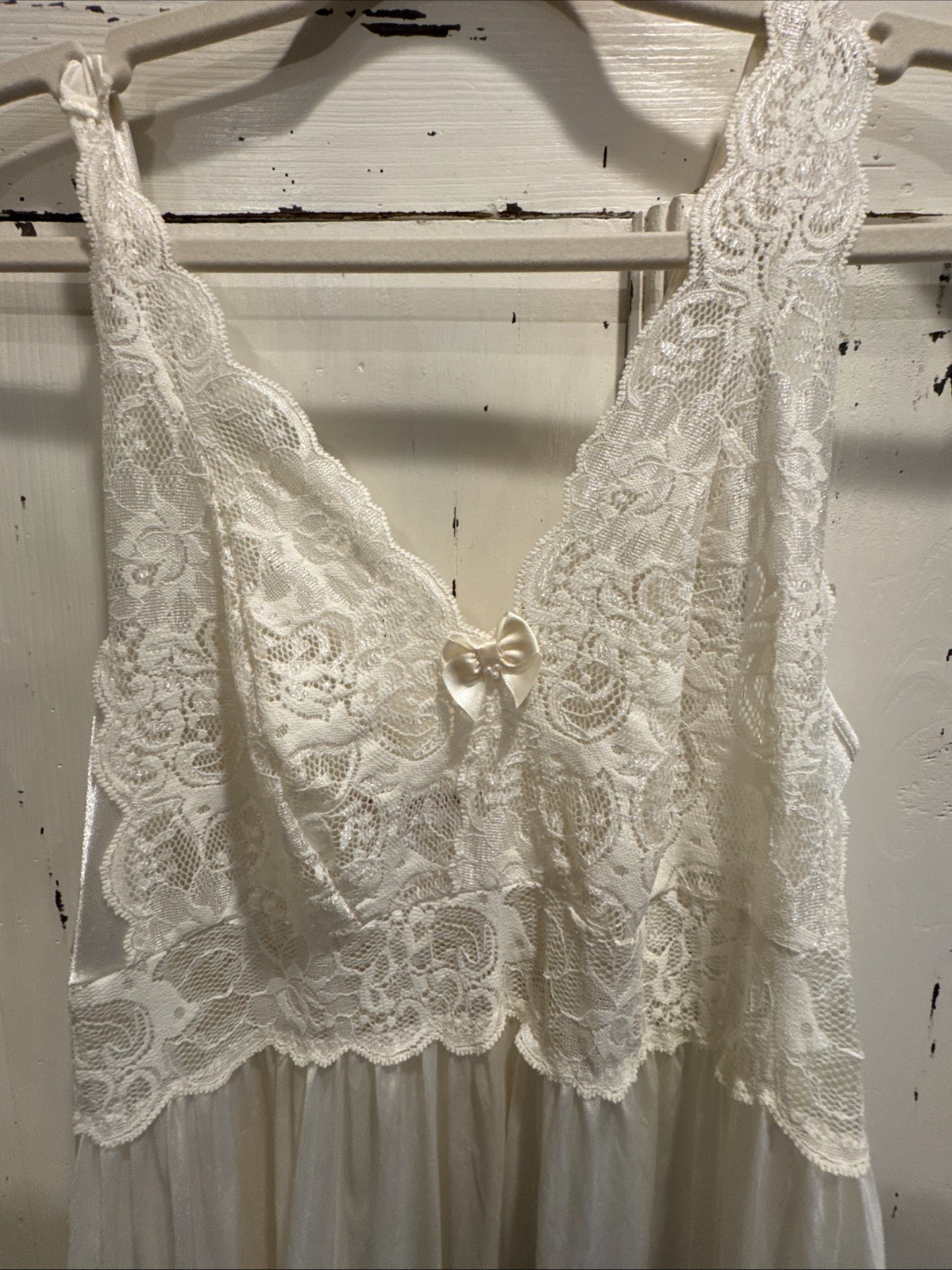 Shadowline Vintage Nightgown Lace Cream, Size Medium,