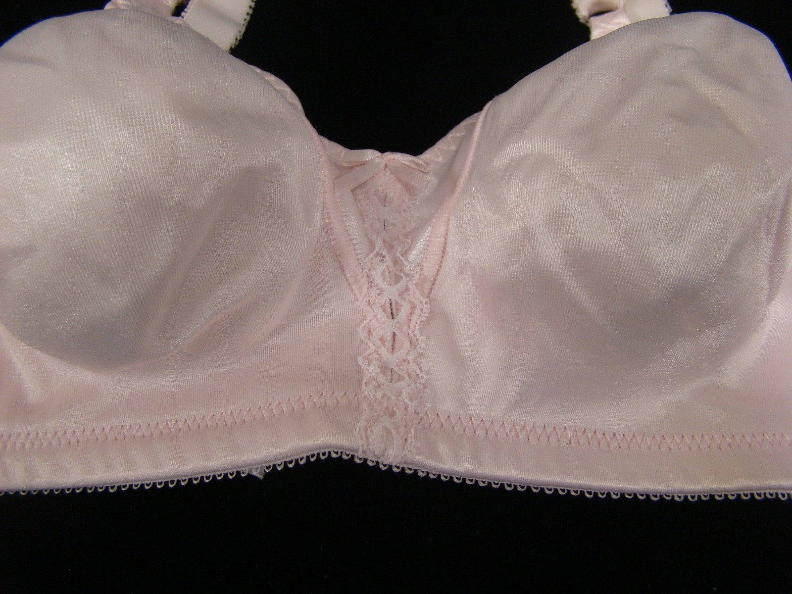 Bali 3820 Pink Bra – Size 38B – Cool Comfort/Classic Support – Pre-Owned