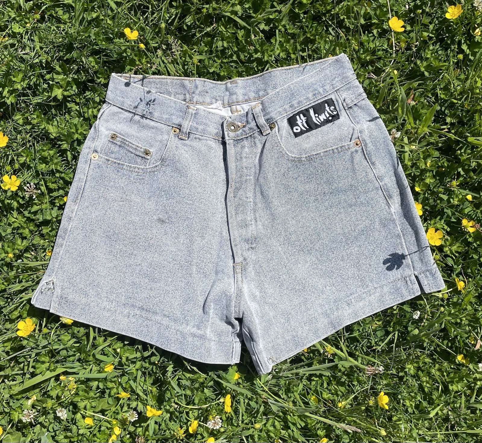 Vintage Off Limits Denim Shorts Size 9 Women&rsquo;s 26-28in Waist 80s 90s Retro