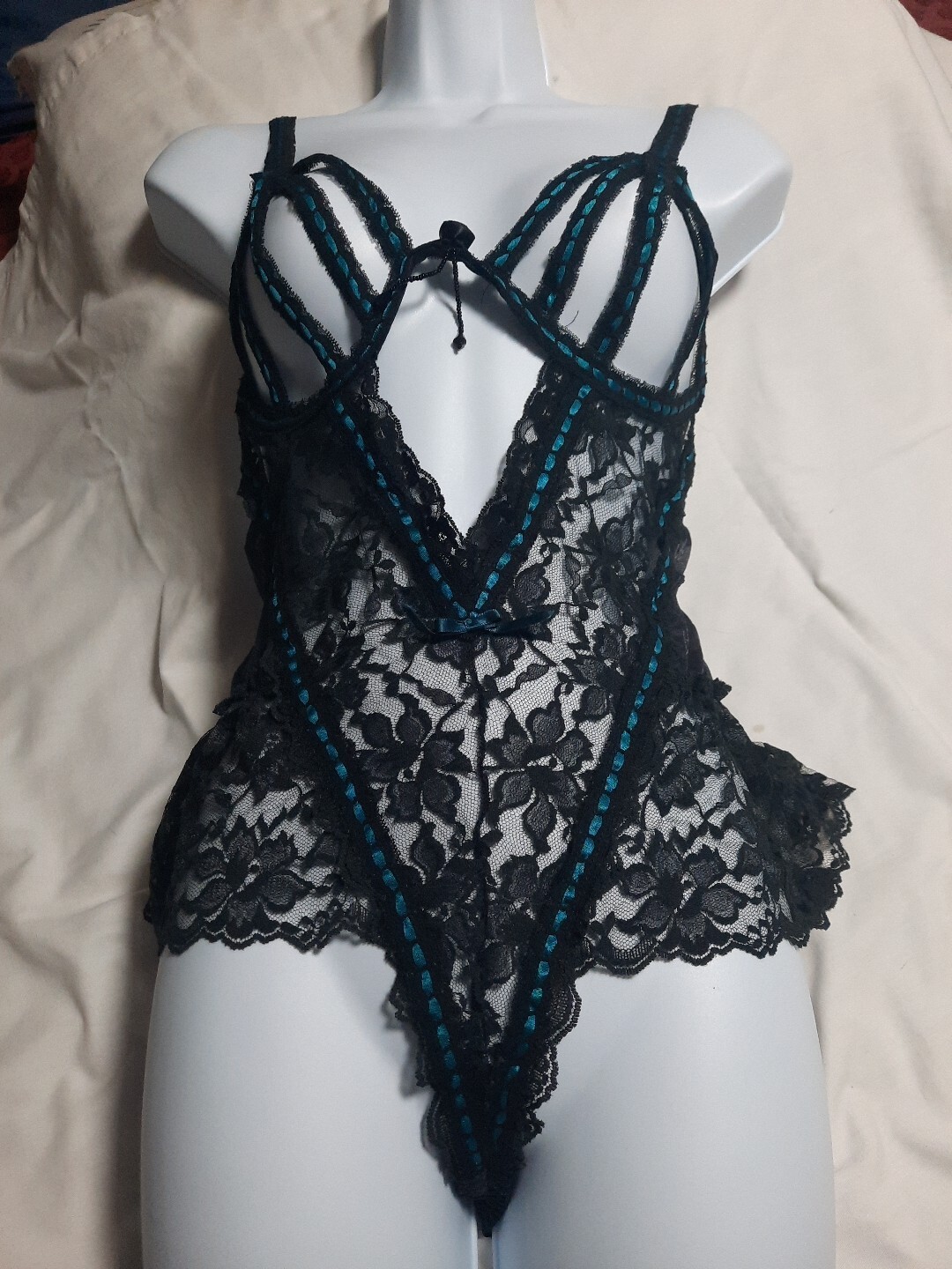 VTG FREDERICKS OF HOLLYWOOD BODYSUIT TEDDY BLACK LACE FEMININE SISSY LINGERIE M